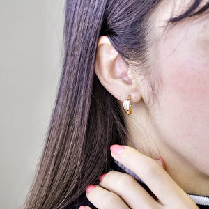 【ジュエリー】K10 イエローゴールド 地金 3連 輪 ピアス 保証書付 SE-1722