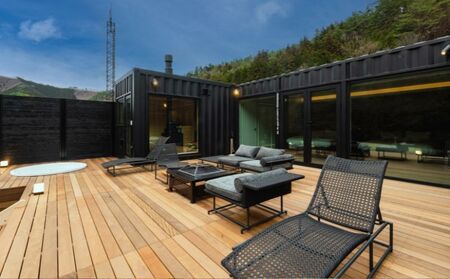 聖地「サウナしきじ」の笹野美紀恵がプロデュースしたサウナ付きのプライベート施設 【郷音-G.O.A.T.- by ReZARD】ふるさと納税宿泊補助券 100,000 円分