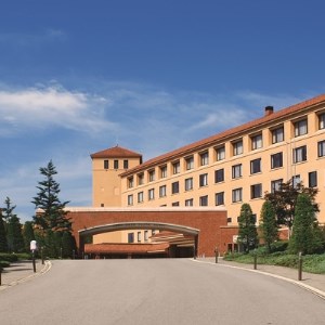 フルーツパーク富士屋ホテル 1名様温泉入浴＆ランチ利用券【1084272】