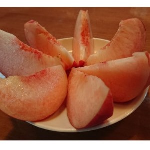 2026年発送【旬の桃8～10玉 約3kg】坂の上の桃 硬くて甘い!食べ応え抜群!山梨県山梨市産【配送不可地域：離島】【1264619】