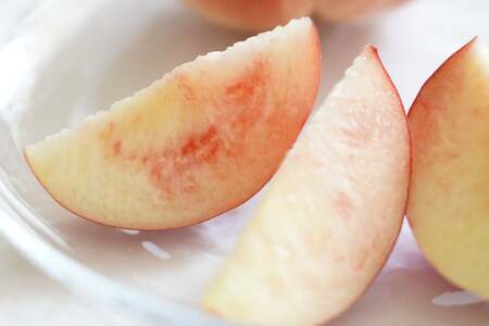 【2026年発送】特選 桃 山梨 セレブ ダイヤモンド 大玉 370g 2玉 約740g [Inakakara 山梨県 韮崎市 20745252]