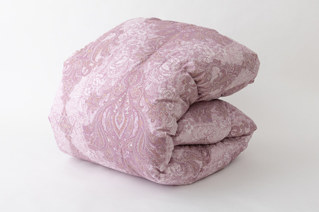 高級 軽量 羽毛布団 シングル 冬用 本掛け  80番手サテン 綿100％  (エリーヌピンク 赤 柄 ) ｜[川村羽毛 山梨県 韮崎市 20743604]