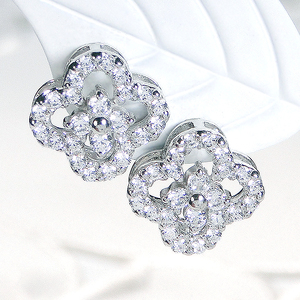 ピアス PT900 プラチナ ダイヤモンド 0.8ctクローバー 四つ葉 フラワー 花 スタッドピアス【f251-pt-d】 ALPAZ117