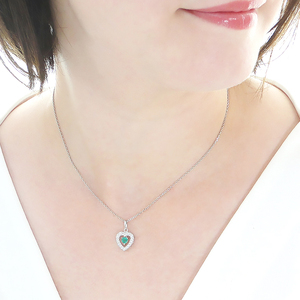ネックレス プラチナ PT900 ダイヤモンド 0.28ct エメラルド 0.2ct ハートシェイプ 揺れるレディース ペンダント【f252-pt-h-em】 ALPAZ118