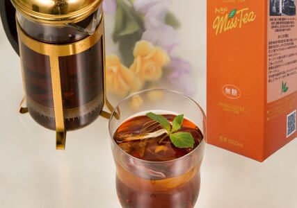 ＜ミカド珈琲＞ミカドコーヒーMAJOミスティー 無糖 1000ml×6本 ALPDI029