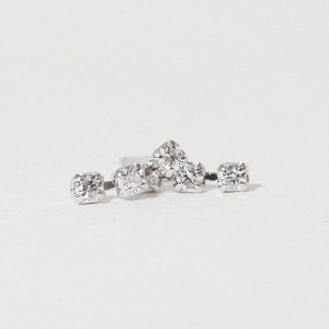 プラチナ　0.14ct　ラインダイヤモンドピアス