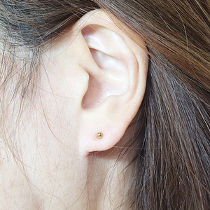 K18 3㎜ 丸玉ピアス  山梨 スタッドピアス ゴールドピアス ピアス シンプルピアス K18 イエローゴールド ジュエリー アクセサリー 山梨県 甲斐市 BQ-21