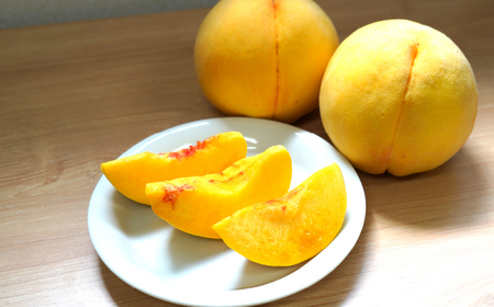 【2026年発送★先行予約】笛吹市産　黄金桃　2.0kg(5～7玉) 227-011-26y