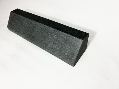 石の車止め　Bタイプ 233-007-b