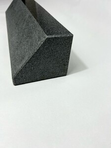 石の車止め　Bタイプ 233-007-b