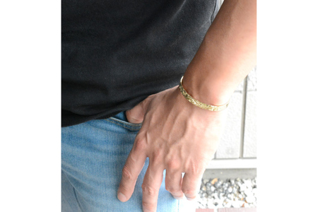 ブレスレット K18 ハワイアン バングル 約15cm [シエロ 山梨県 中央市 21470775] アクセサリー ジュエリー アクセ 18金 ハワイ ゴールド イエローゴールド 波 彫金 メンズ レディース