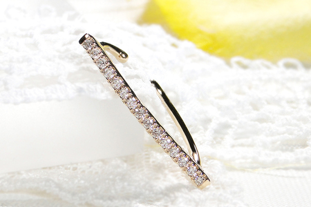 K10YG 0.15ct ダイヤモンド イヤーカフ【片耳用】 EmP0033-10Y SWCJ005-yg