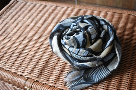 【富士の伏流水で織りなす高級天然素材ストール】スティグ・リンドベリ ポテリー グレー NSAB004