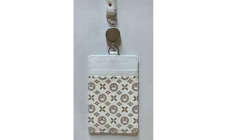 白い甲州印伝「URUSHINASHIKA」パスケース（リール付き）1個