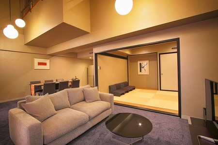 ホテルレジーナ河口湖　「グランコンフォート・クワッドルーム」　1泊２食付き　２名様宿泊券