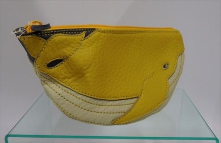 「鞄工房 香」くじらのポーチ イエロー