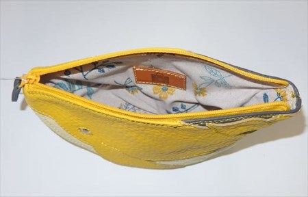 「鞄工房 香」くじらのポーチ イエロー