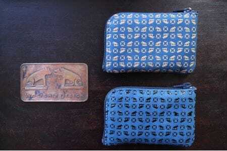 オリジナル印伝「狼と塩」小銭入れ白漆バージョン【tab0142】