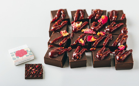 Coco ChouChou　ヴィーガン生チョコレート3種類セット（プレーン・マンダリンオレンジ・ラズベリー&ローズ） スイーツ お菓子 植物性素材のみ 