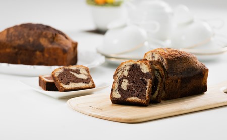 チョコレートマーブルパウンドケーキ 2本 お菓子 焼菓子 スイーツ 洋菓子 おやつ 食後 ティータイム 信州小麦 新鮮卵 使用 甘さ控えめ 素材 味わい 子供 大人 