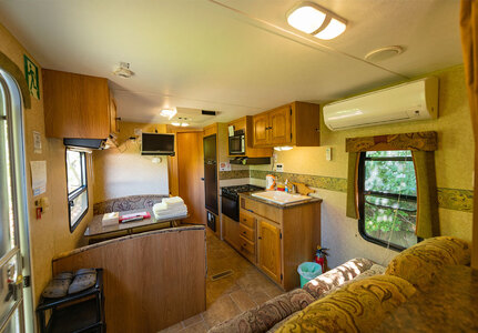 泊まれる秘密基地 Ｌ－ＢＡＳＥ　宿泊券（10,000円）