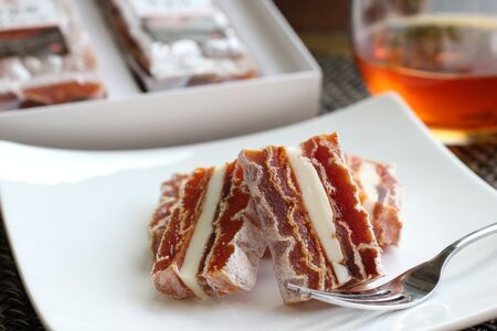 幻のカルピスバターを使った逸品 市田柿 ミルフィーユ 3本 セット | デザート ミルフィーユ 果物 柿 市田柿 ドライフルーツ カルピス バター お取り寄せ お取り寄せグルメ 手土産 長野県 飯田市