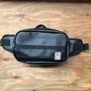 11-64BK　【SUWAプレミアム】FIRE HOSE PRODUCTS　ウエストバック　ブラック（パイピングカラー：黒）／ワンショルダー バッグ ブラック ショルダー ななめ メンズ 信州 諏訪