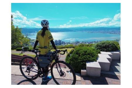 29 12 世界一蹴 自転車冒険家小口良平と行く らくらくスポーツ電動eバイクで巡る諏訪湖 絶景 ホテル紅や日帰り温泉入浴 2名様分 ホテル紅や 長野県諏訪市 ふるさと納税サイト ふるなび