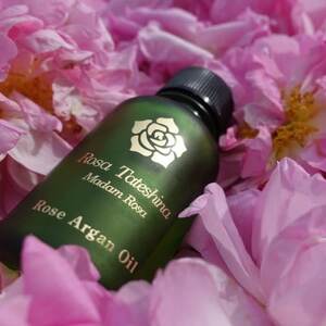 ローズ・アルガンオイル(アルガンオイルに甘く優雅に香る薔薇の香りを添えて)_美容 スキンケア _【1416289】