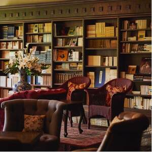 3万冊の蔵書ラウンジで大人の寛ぎを愉しむ渓谷の一軒宿「蓼科 親湯温泉」で使える宿泊券5,000円分_宿泊券 チケット 長野県 宿泊 温泉 人気 おすすめ 送料無料 贈答 ギフト プレゼント 蓼科 親湯温泉_【1418898】