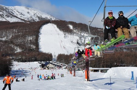 湯の丸スキー場 【早割】リフト1日券(全日)×2枚セット | 長野県 東御市 湯の丸高原 スキー チケット リフト券 回数券 引換券