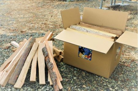 長野県南相木村で育った実の詰まった広葉樹の超小割り薪 ～焚き火・焚き付け等々に～