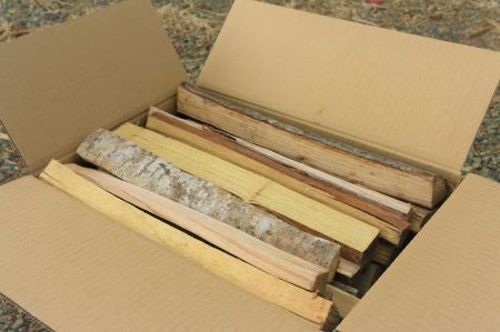 長野県南相木村で育った実の詰まった広葉樹の超小割り薪 ～焚き火・焚き付け等々に～