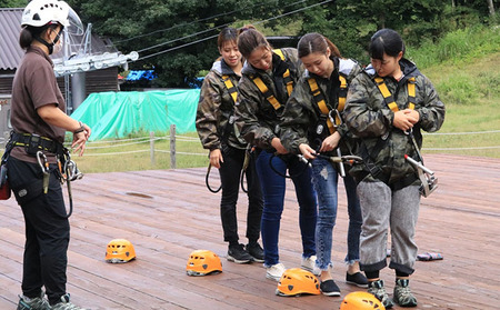 軽井沢プリンスホテルスキー場 ジップラインアドベンチャー 2名 ご利用券 4月29日 金 10月10日 月 長野県軽井沢町 ふるさと納税サイト ふるなび