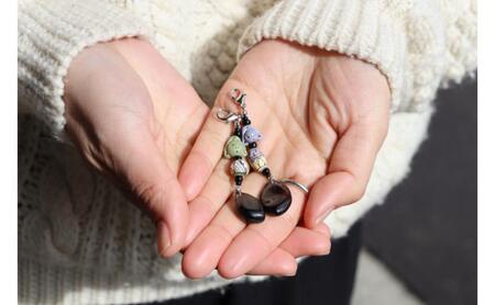 黒耀石の根付　2個セット アクセサリー ファッション 