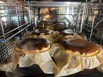 048-001　お花屋さんの下諏訪バスクチーズケーキ