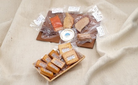 【八ヶ岳の麓・原村　胡桃庵より】スモークバラエティセット 加工食品 お肉 燻製 乳製品 チーズ 