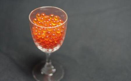 駒ヶ岳清流サーモン「暴れイクラ」300g（生鮮便：冷蔵）［イクラ 海鮮 海鮮 サーモン ］