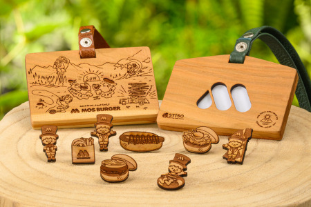 森からうまれたリルモスのピンバッジ 間伐材使用 リルモス(バーガー)＆オニポテ ver.　木ピンバッチ　SDGｓピンバッチ　木製バッジ　SDGｓピンバッジ