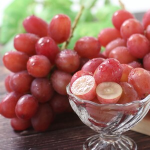 【産地厳選!】長野県産・クイーンルージュ(約1kg)秀品<2026年10月中旬より発送>