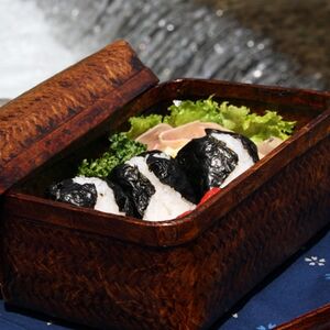 おにぎり弁当箱【1249693】