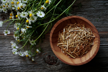 華密恋 ヘッドマッサージローション 1本 130mL [カミツレ研究所 長野県 池田町 48110788]