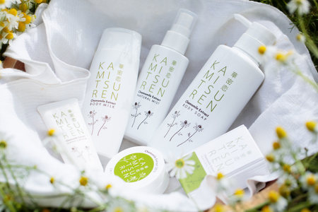 華密恋 ボディミルク 150mL [カミツレ研究所 長野県 池田町 48110799]