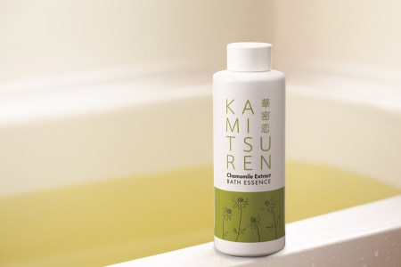 華密恋 国産 カモミールの薬用入浴剤 400mLと50mL×1包［9日分］ [長野県 池田町 48110775]