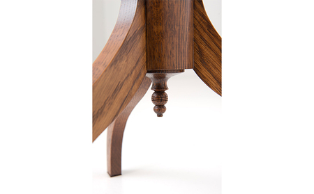 ヘッペルホワイトスタイルの サイドテーブル （濃いめ）