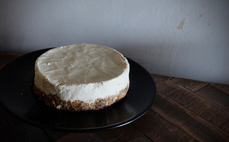 長野県産米粉と豆乳のレアチーズケーキ お菓子 スイーツ 洋菓子 おやつ 食後 デザート ホールケーキ あっさり ほどよい酸味 ヘルシー ヘルシースイーツ 