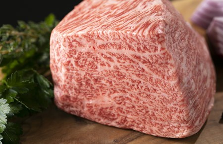 【飛騨牛 メス牛】 最高A5等級 赤身モモブロック ローストビーフ・ステーキ用 500g