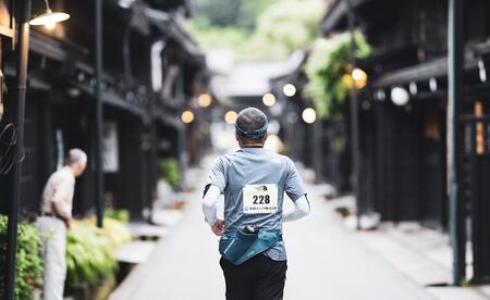 第13回 飛騨高山ウルトラマラソン参加権（100kmの部） マラソン大会 出走権 スポーツ 飛騨高山 株式会社ランナーズ・ウェルネス PM001