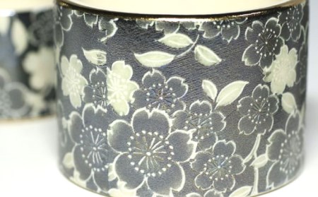 【美濃焼】仏具花柄 5点セット 香炉灰付 『ブラックパール』 多治見市/佐々木陶器 法具 仏壇飾り モダン 仏具 セット 花柄 モダン 手作り お供え 飾り インテリア おしゃれ 個性 上品 上質 手作り 贈答 贈り物 送料無料[TAJ017]