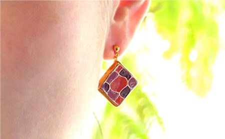 タイルピアス もざいく『らんたん山桃』柄【七窯社】 装飾品 ファッション アクセサリー かわいい おしゃれ  [TAP008]